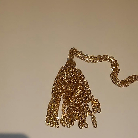 Golden long tassel necklace - Picture 2 of 4